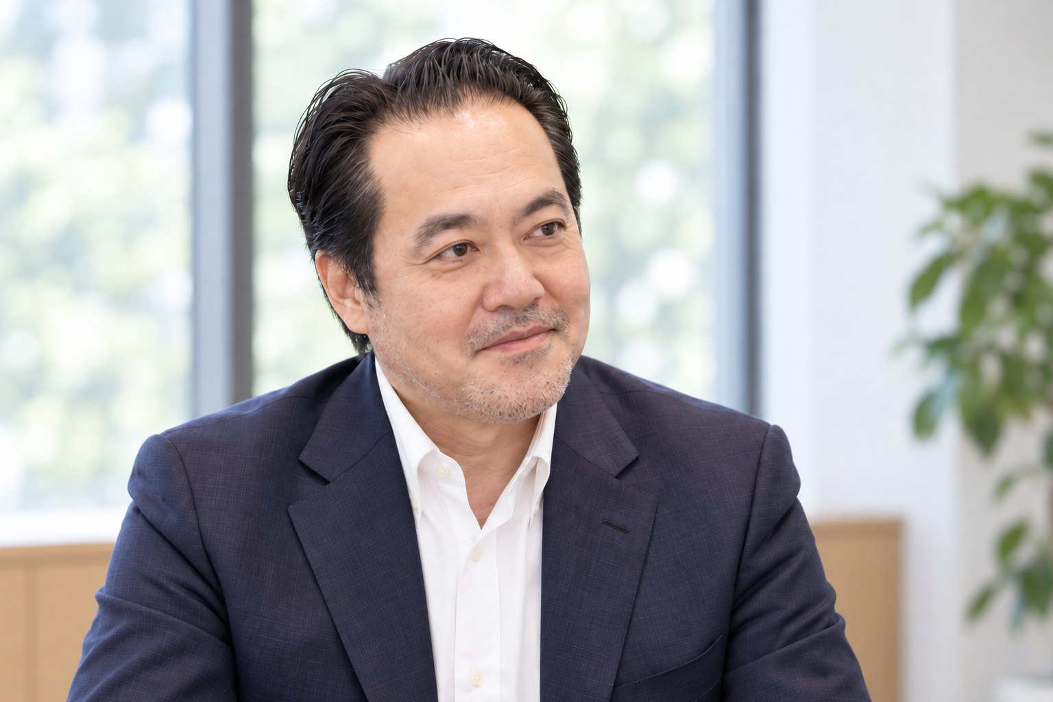 質問を聞く小池 武史さん